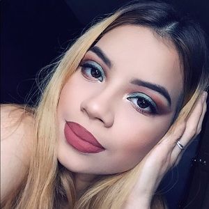 Meet your Posher, Lizbeth